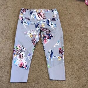 ⚡️4/$10⚡️ women’s capri leggings